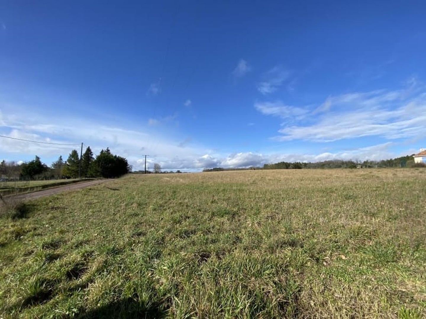 TERRAIN A BATIR - CHAMPAGNAC DE BELAIR