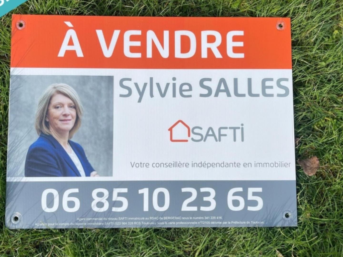 Terrain non constructible avec mare et chênes