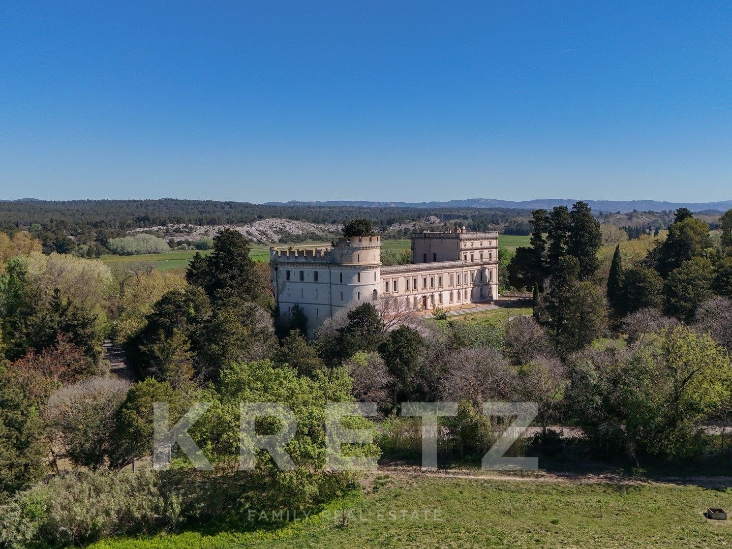 Maison à vendre - 30 pièces - 1400m2 - Maussane-Les-Alpi... (13520)