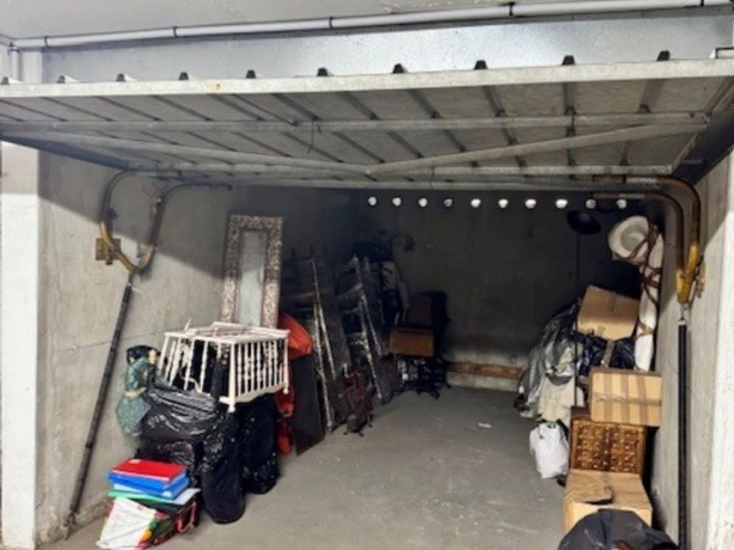 - 75013 PARIS - METRO GLACIERE - BD AUGUSTE BLANQUI - GRAND BOX DE 15M2 -