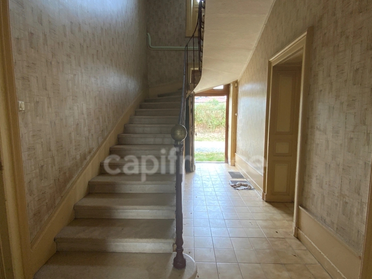 Maison à vendre - 10 pièces - 180m2 - Saint-Forgeux-Les... (42640)