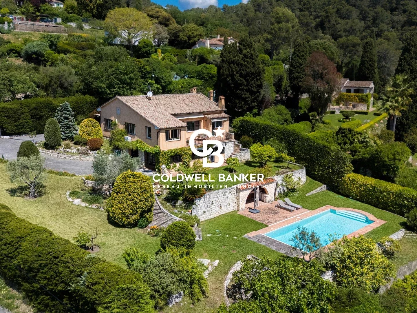 Maison à vendre - 5 pièces - 175m2 - La Colle-Sur-Loup (06480)