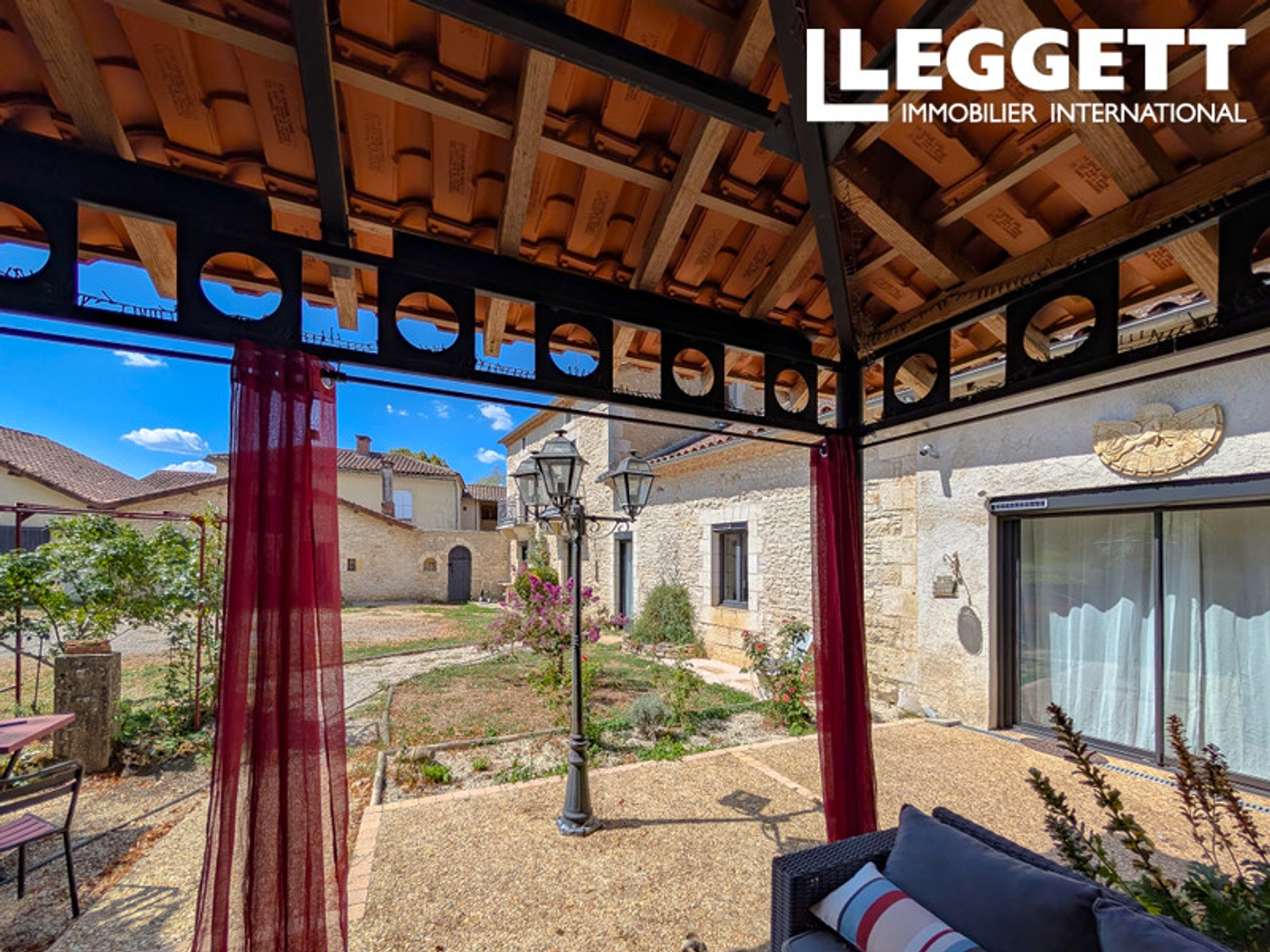 Maison à vendre - 4 pièces - 156m2 - Vaunac (24800)