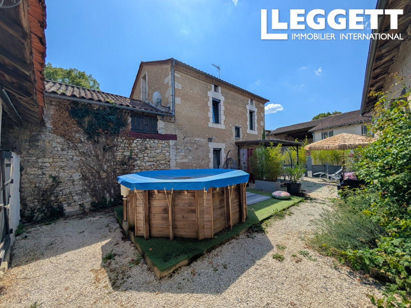 Maison à vendre - 4 pièces - 156m2 - Vaunac (24800)