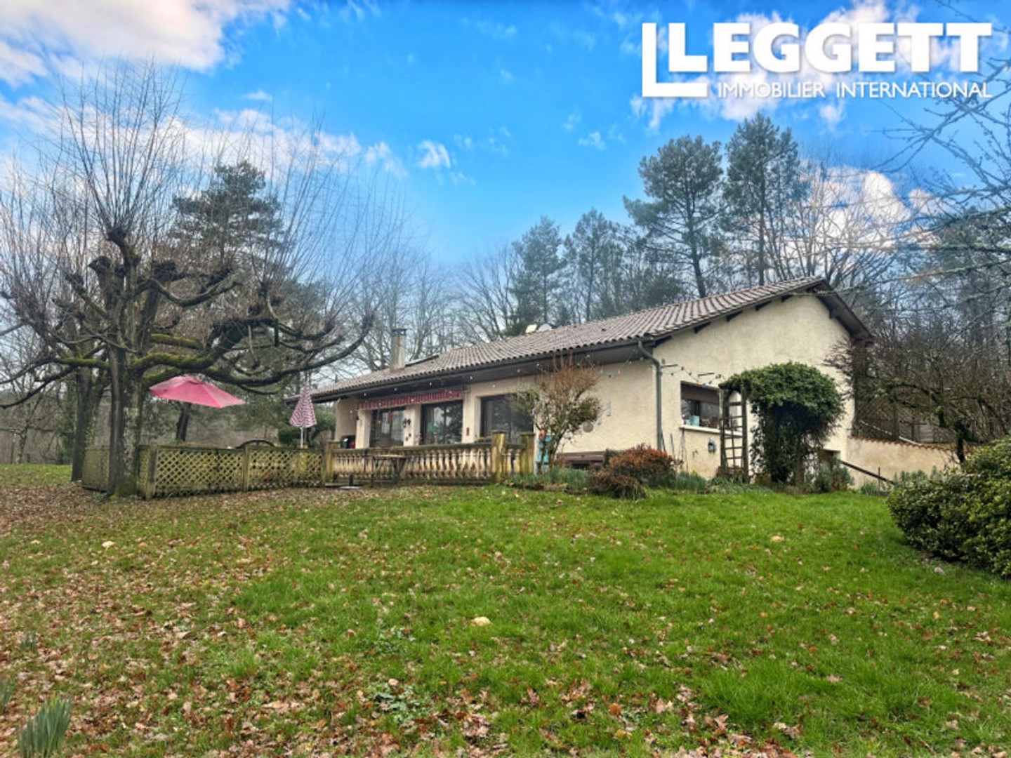 Maison isolée de 4 chambres à coucher à seulement 5 minutes de Brantôme-en-Périgord.