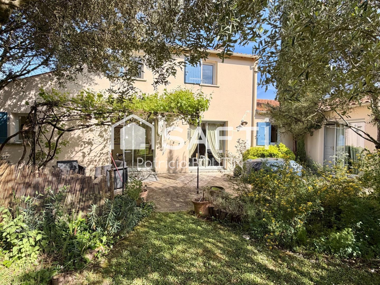 PAVILLON 3 CHAMBRES + JARDIN ET PORCHE A NIORT