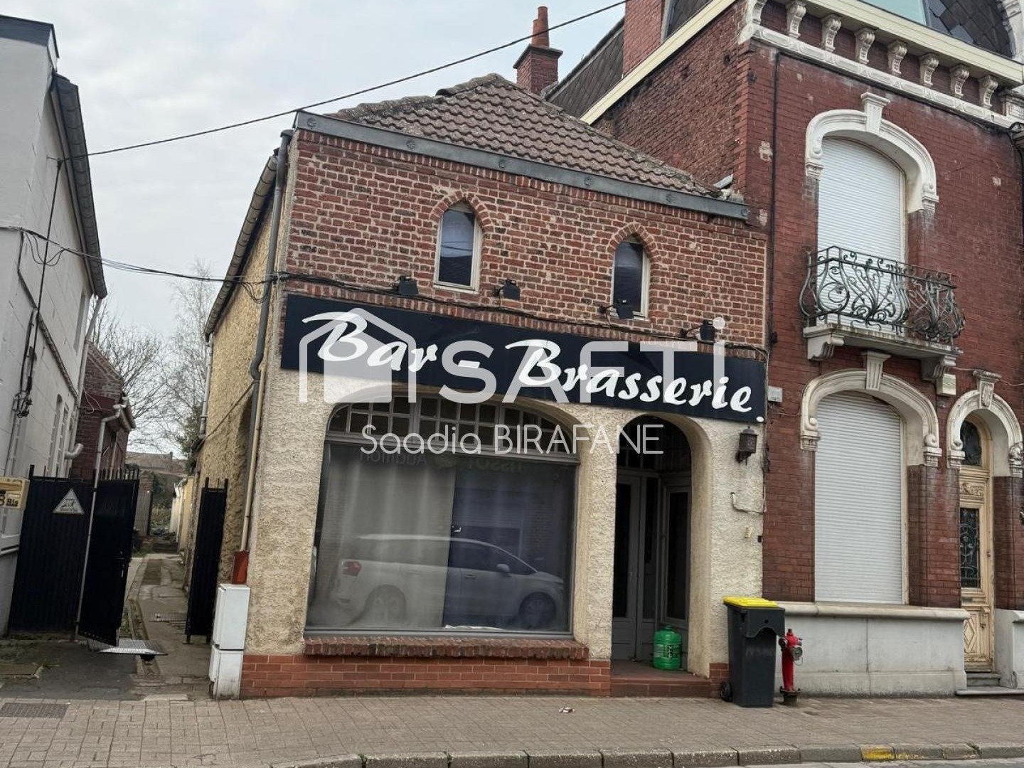 Local commercial avec jardin