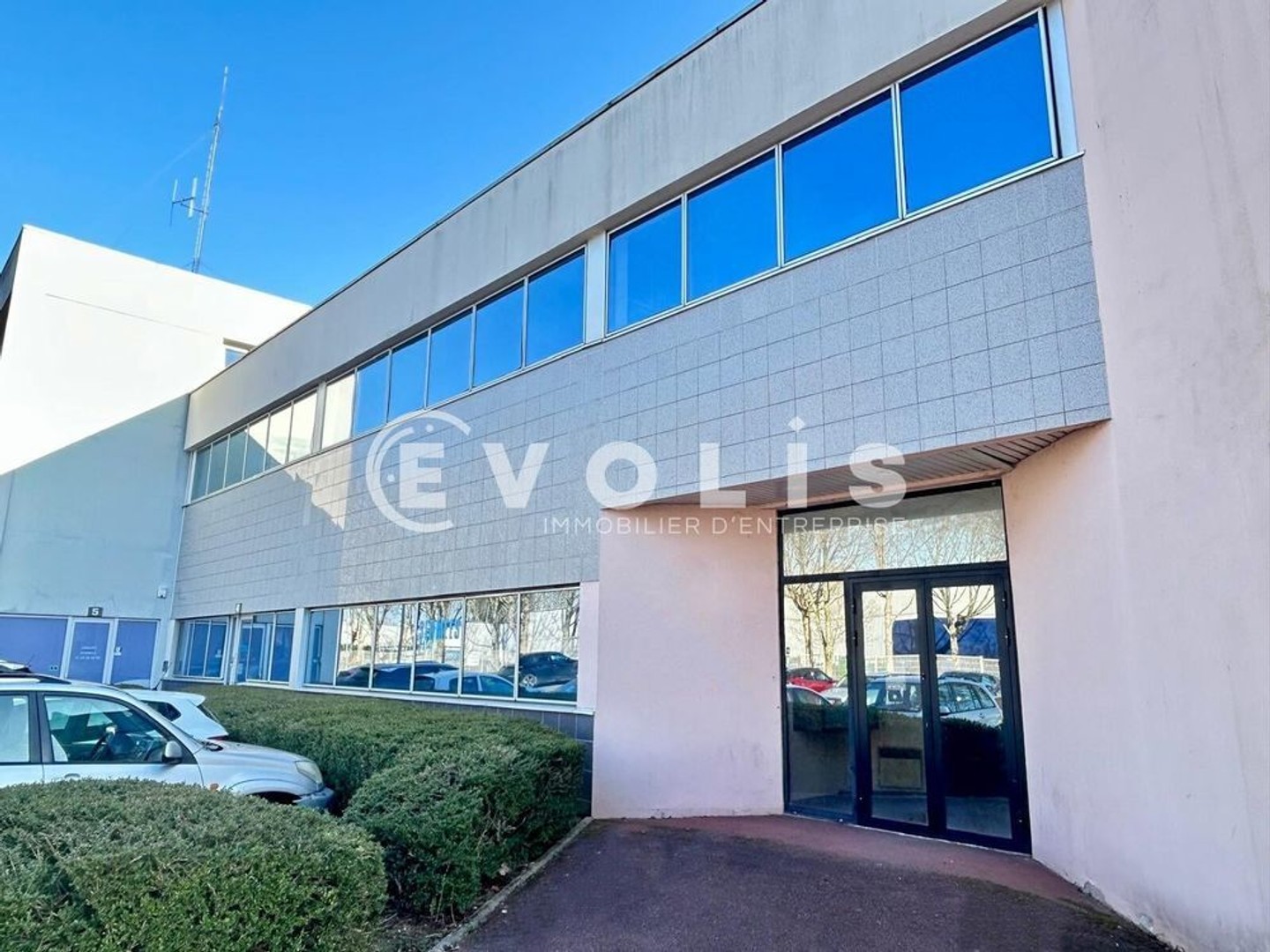 Bureaux - A VENDRE - 300 m² non divisibles