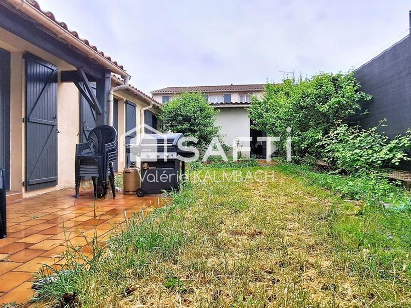 Maison à vendre - 6 pièces - 125m2 - Châteaubernard (16100)