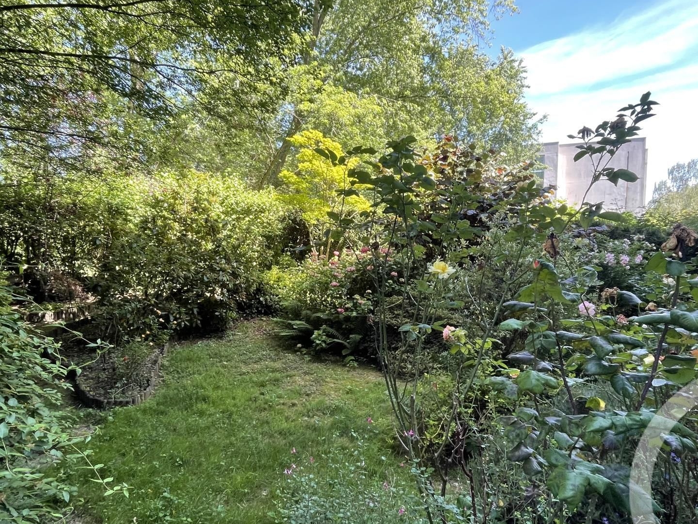 Appartement à vendre - 6 pièces - 99m2 - Élancourt (78990)