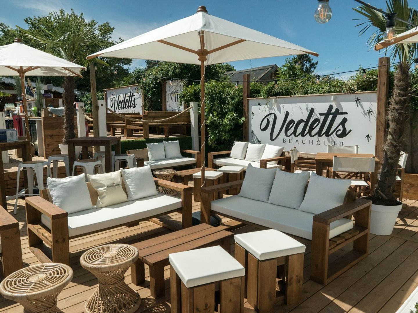 Ensemble immobilier exceptionnel de 440 m² à Excenevex