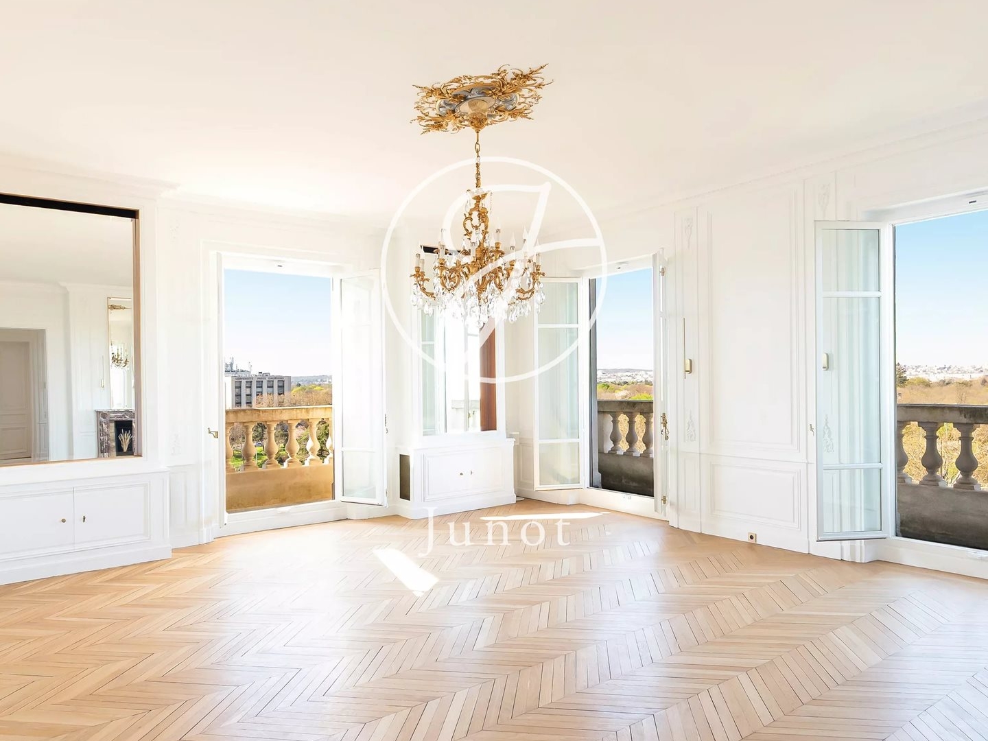 Appartement à vendre - 8 pièces - 373m2 - Paris 16e (75016)