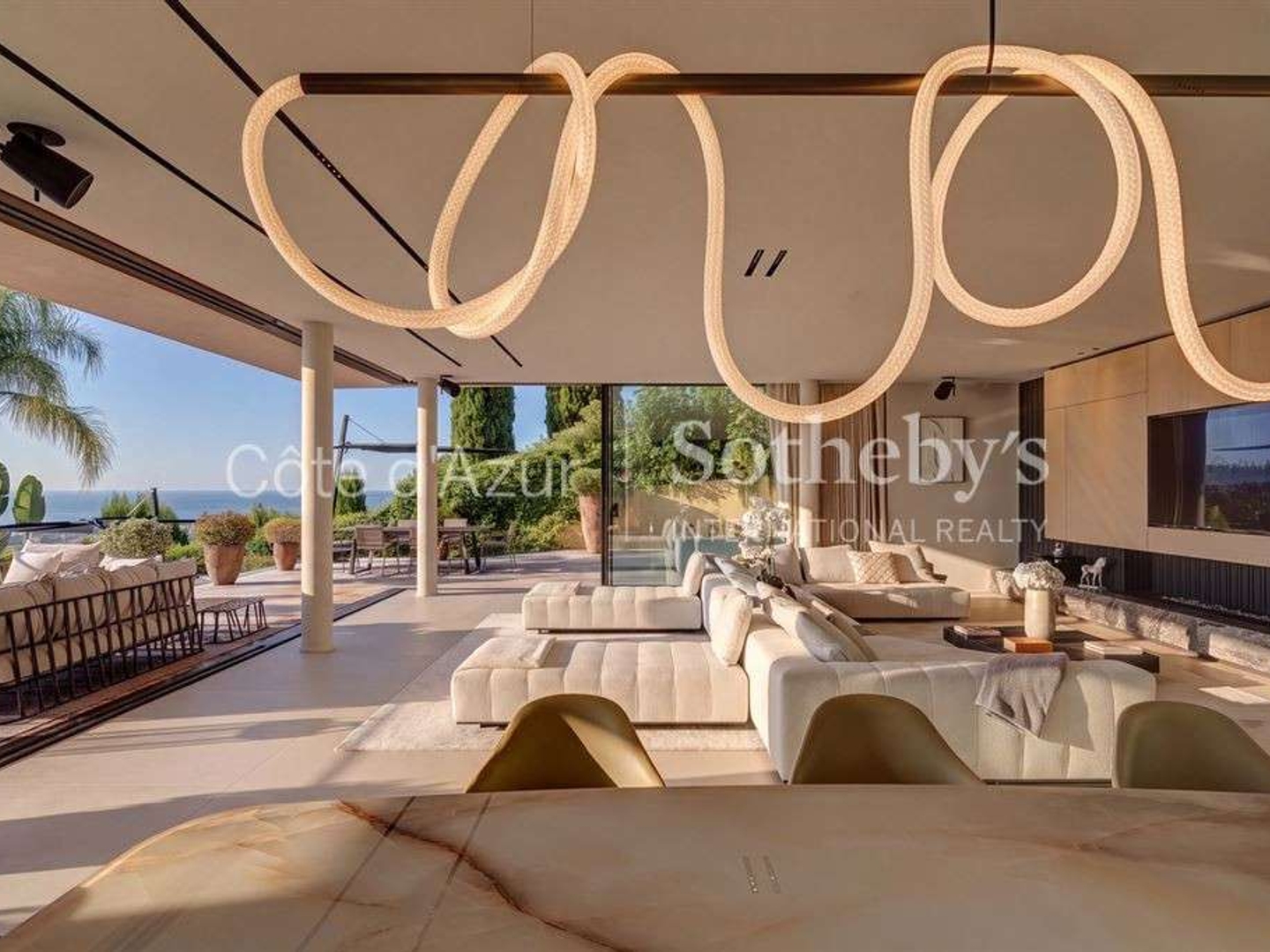Maison à vendre - 7 pièces - 633m2 - Vallauris (06220)