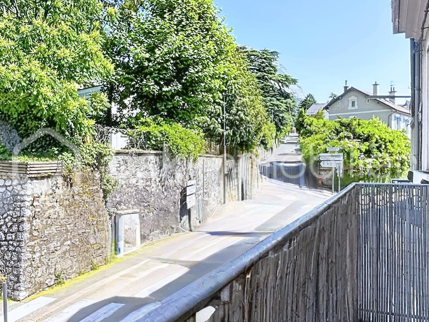 Immeuble à vendre - 3 pièces - La Tronche (38700)