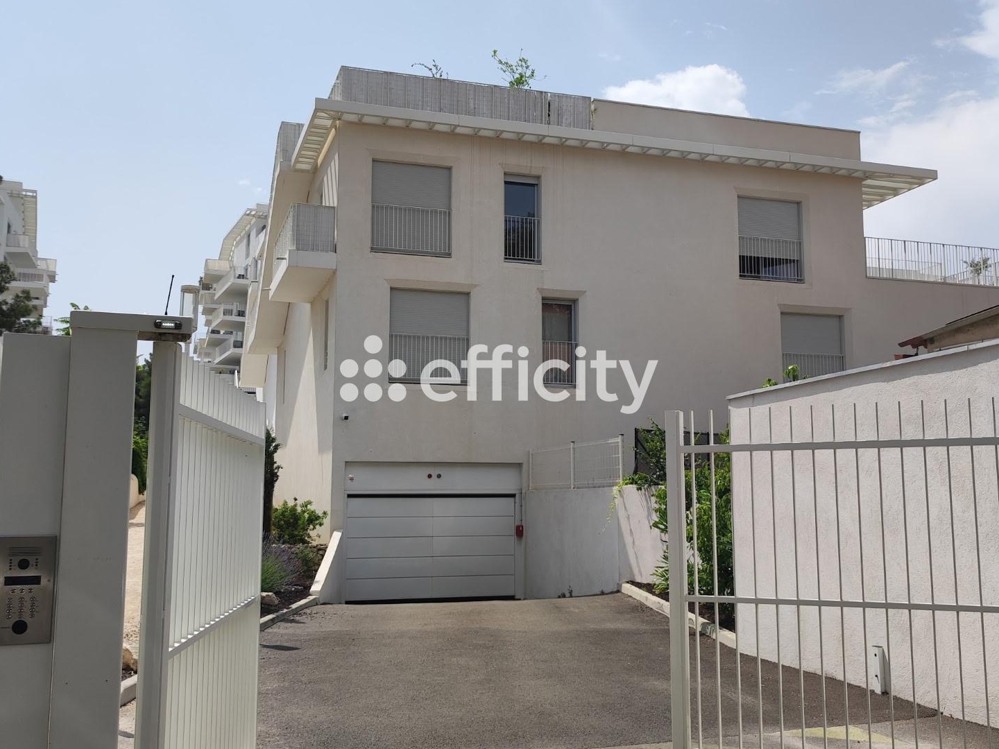 Parking 12 m²