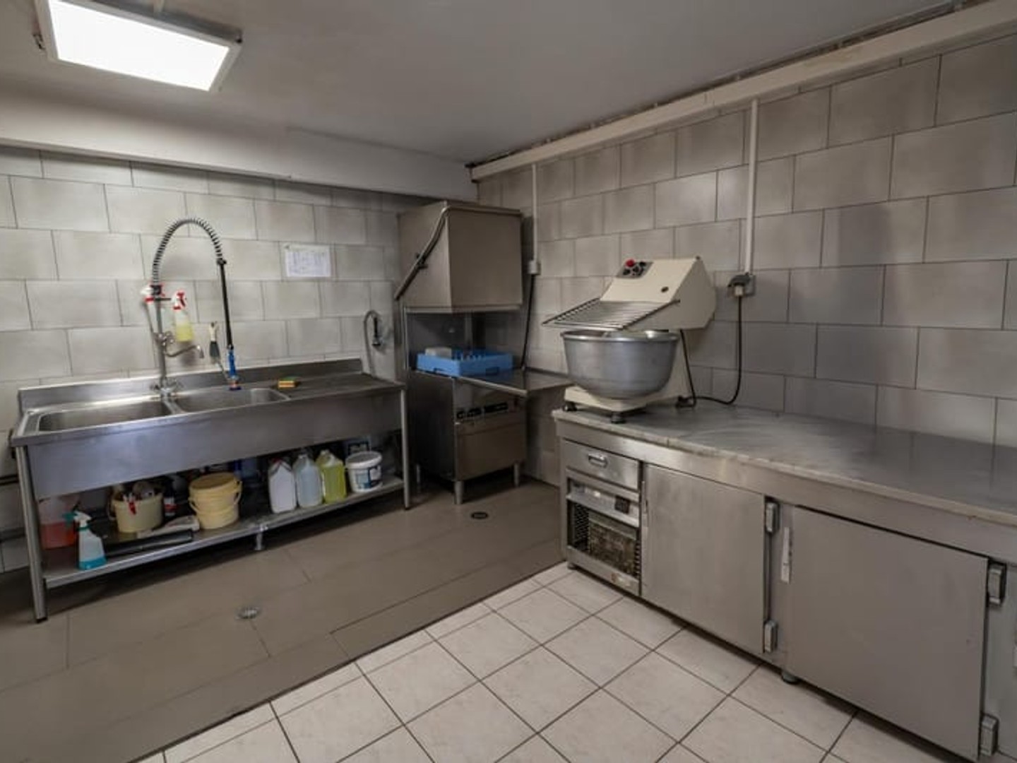 Bureaux à vendre - 160m2 - Agde (34300)
