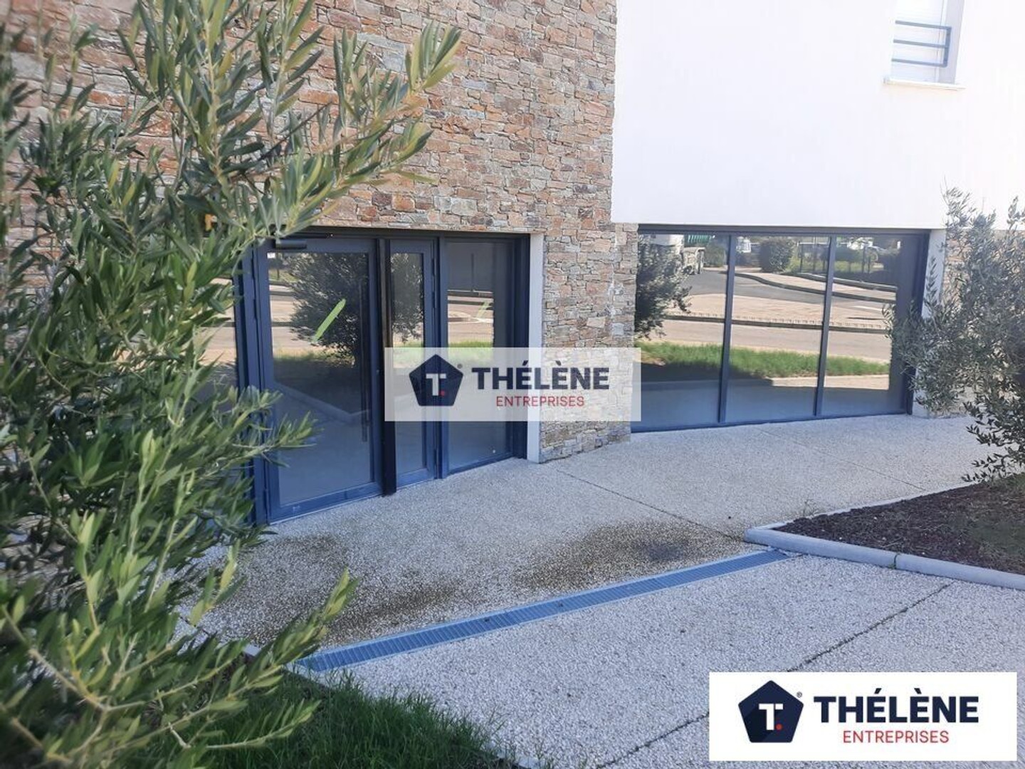 LOCAL COMMERCIAL à VENDRE