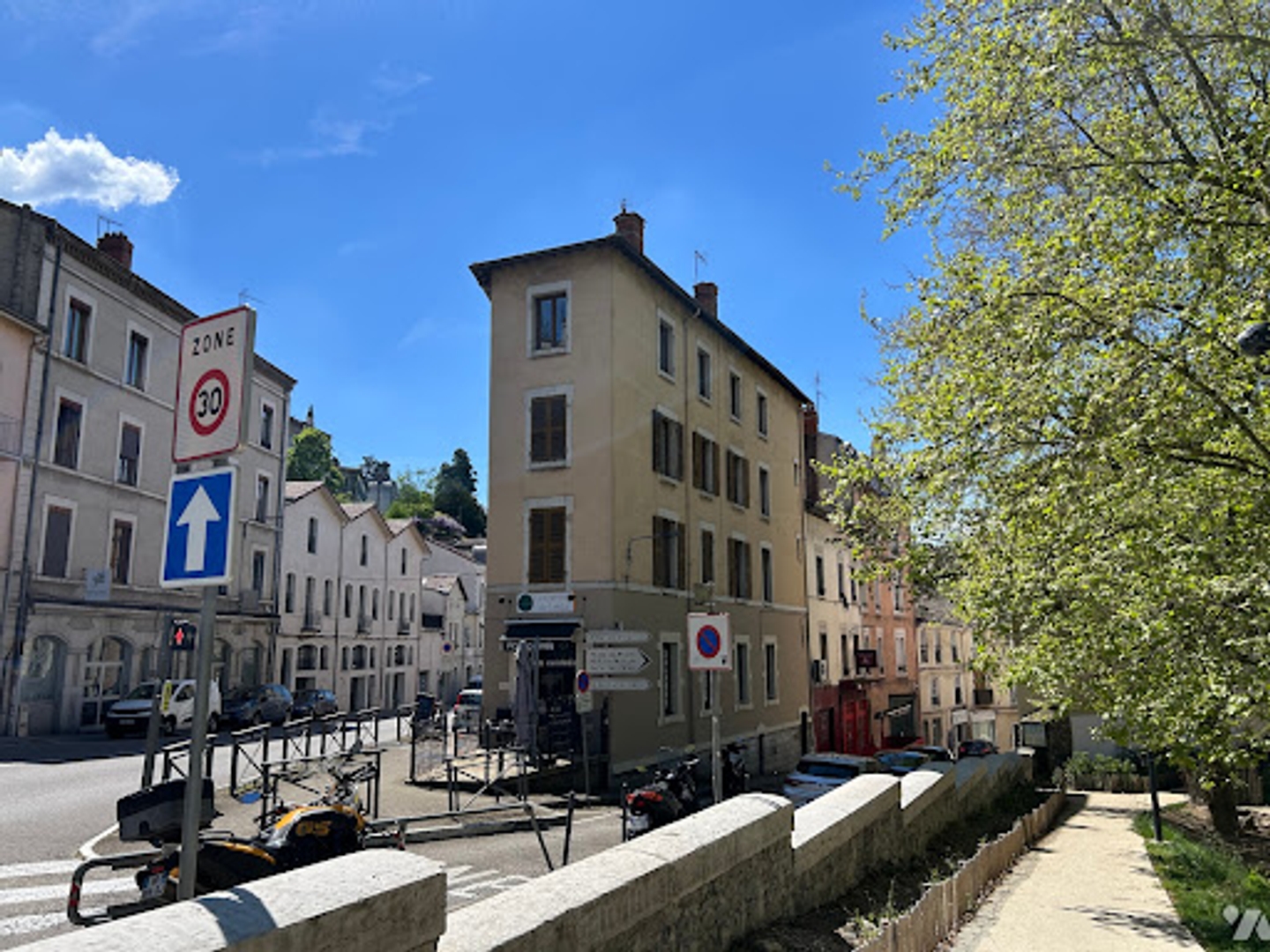 Immeuble de rapport 76 m²