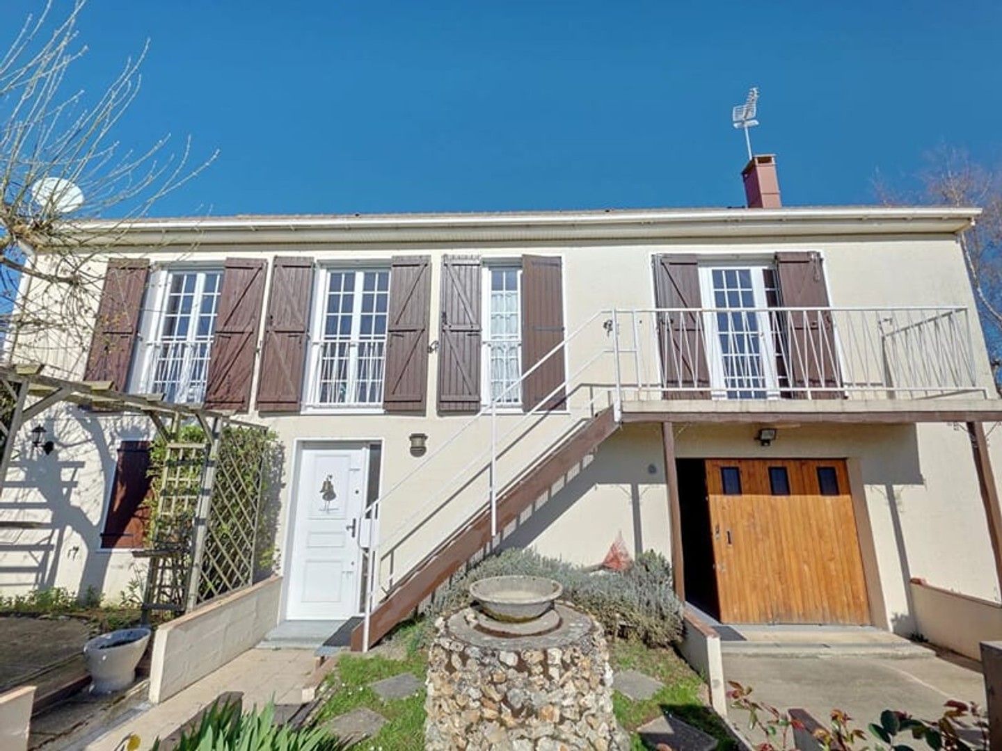 MAINTENON 5 mn MAISON de PLAIN PIED sur sous-sol