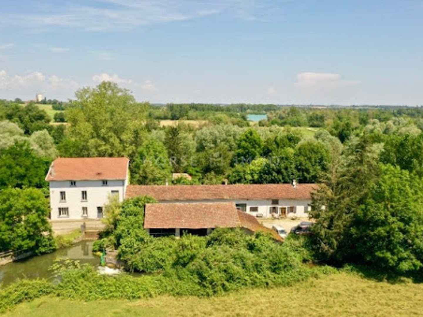 Maison 25 pièces 900 m²