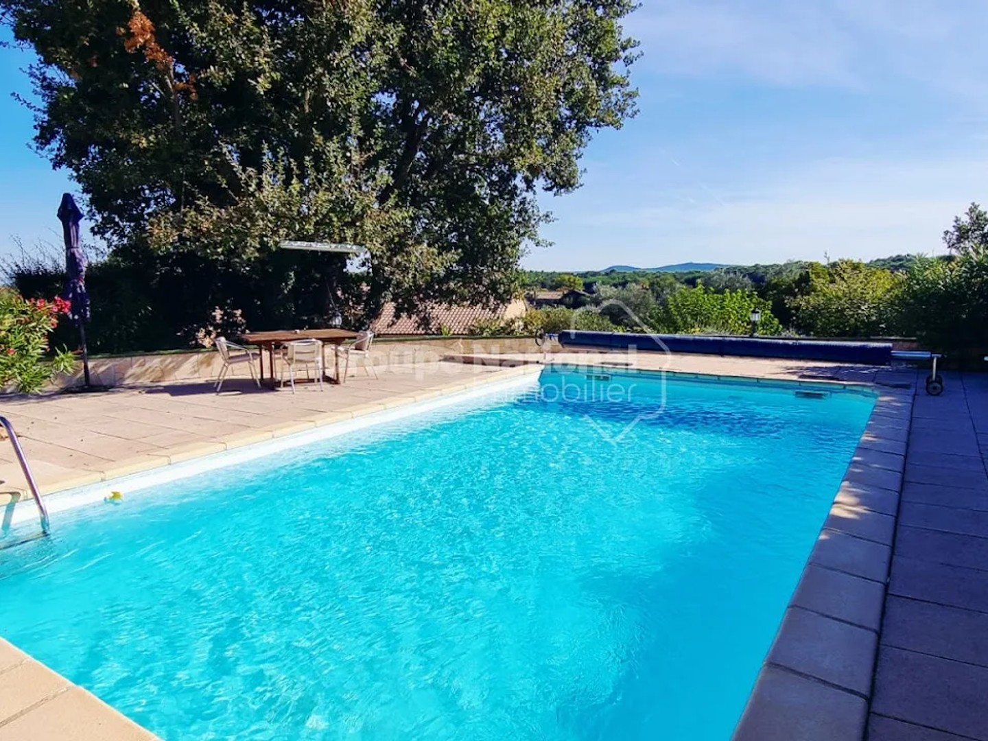 Maison 7 pièces 238 m²