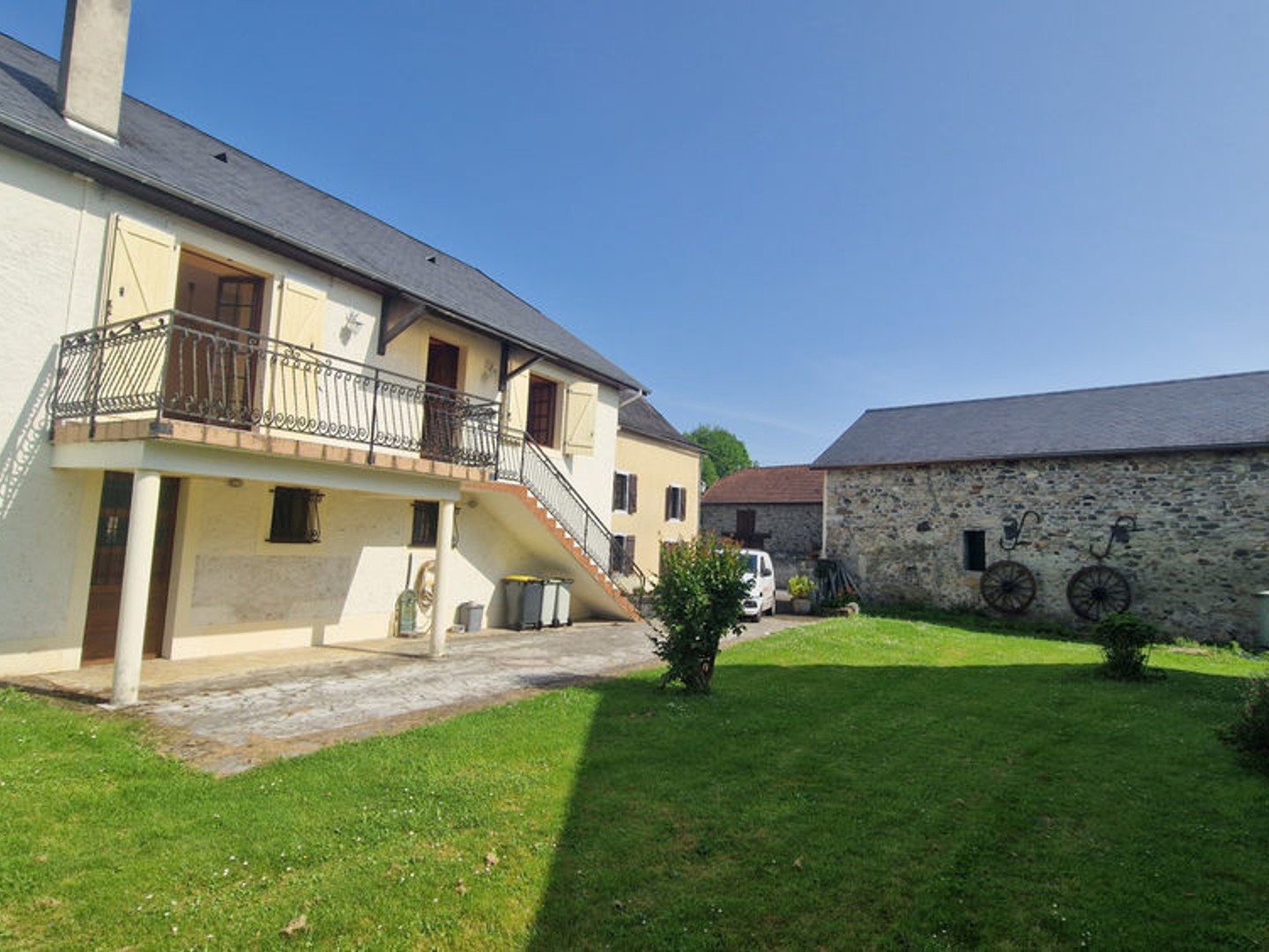 GROS POTENTIEL POUR CET ENSEMBLE IMMOBILIER