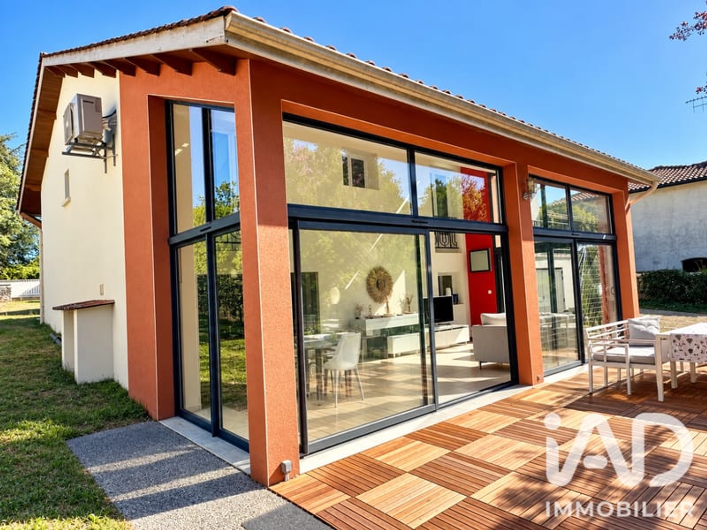 Maison à vendre - 6 pièces - 161m2 - Boutiers-Saint-Tr... (16100)