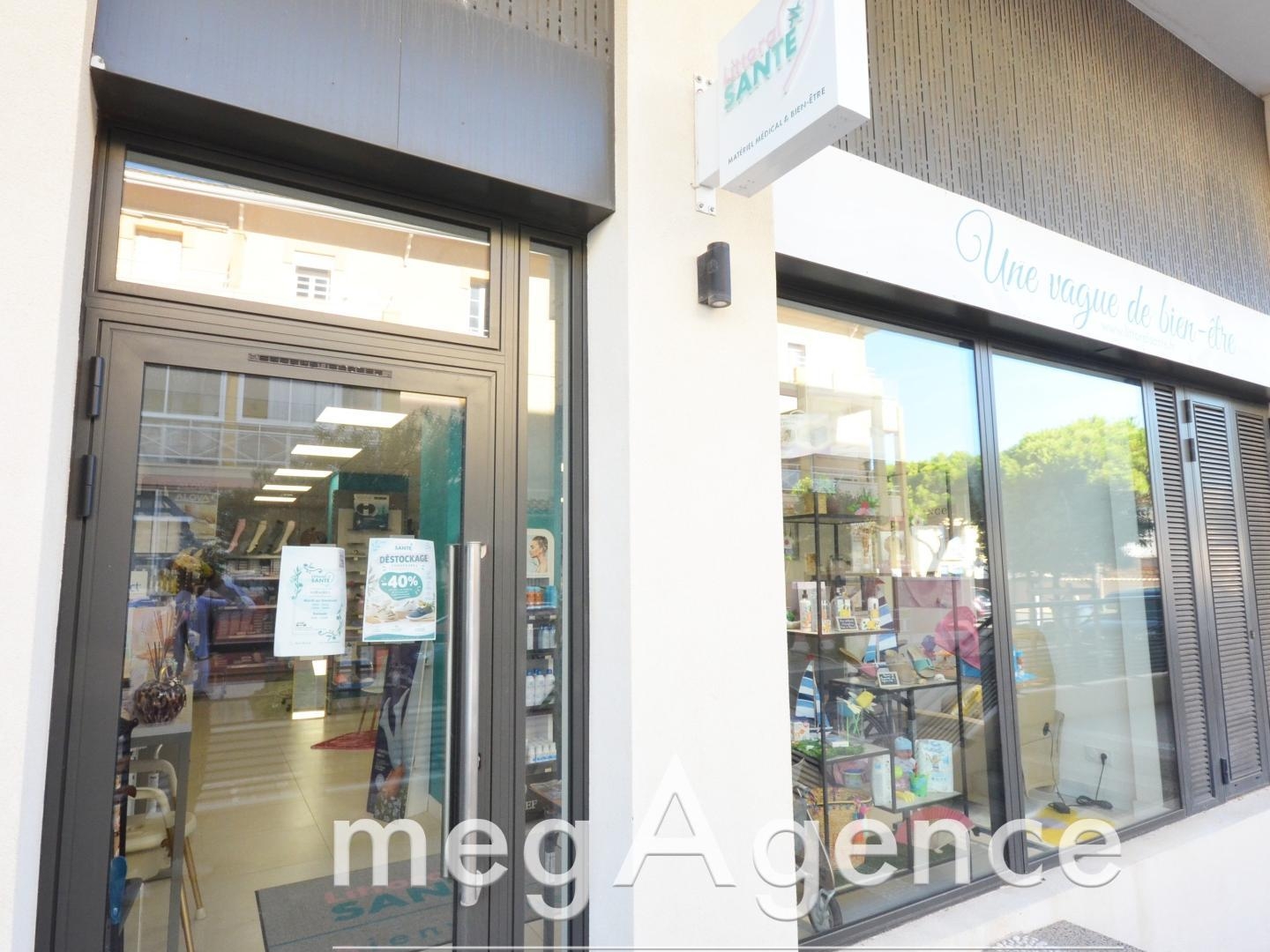 Fonds de commerce matériel médical avec pack murs commerciaux en option— Valras-Plage