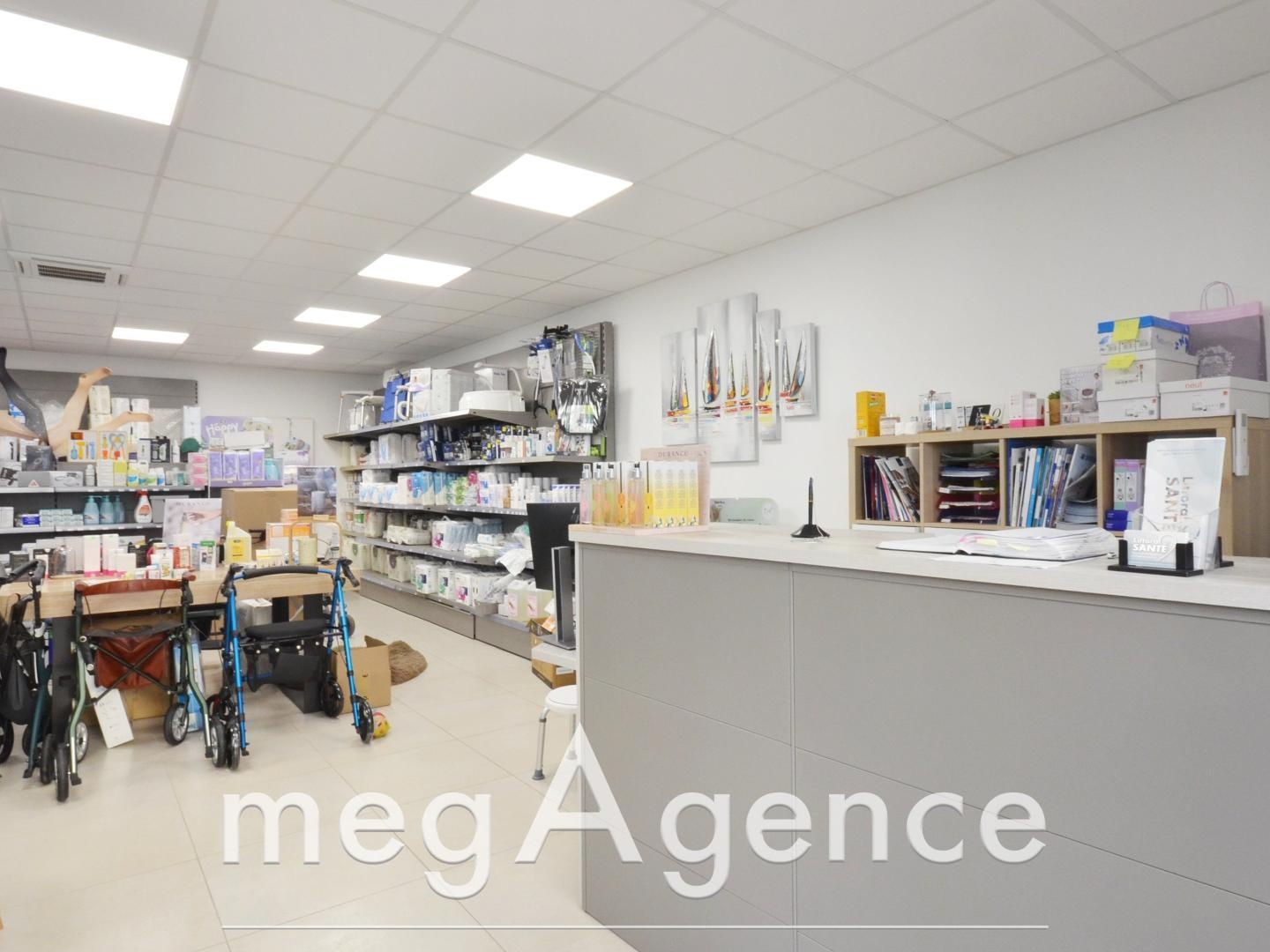 Magasin à vendre - 2 pièces - 103m2 - Valras-Plage (34350)