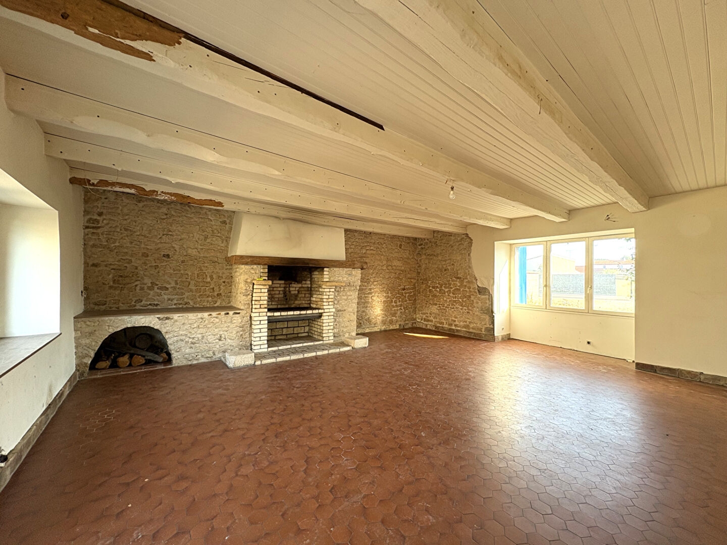 Maison à vendre - 9 pièces - 205m2 - Nalliers (85370)