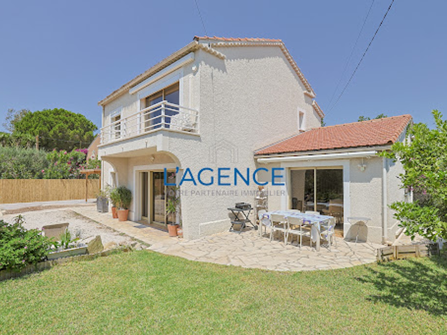 Maison à vendre - 5 pièces - 167m2 - Hyères (83400)