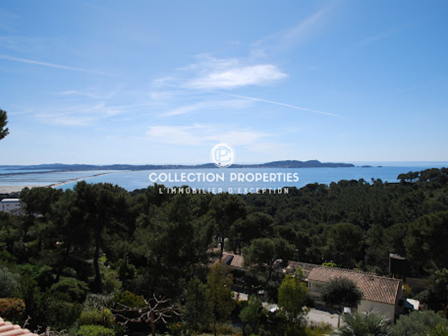 Maison à vendre - 6 pièces - 200m2 - Hyères (83400)