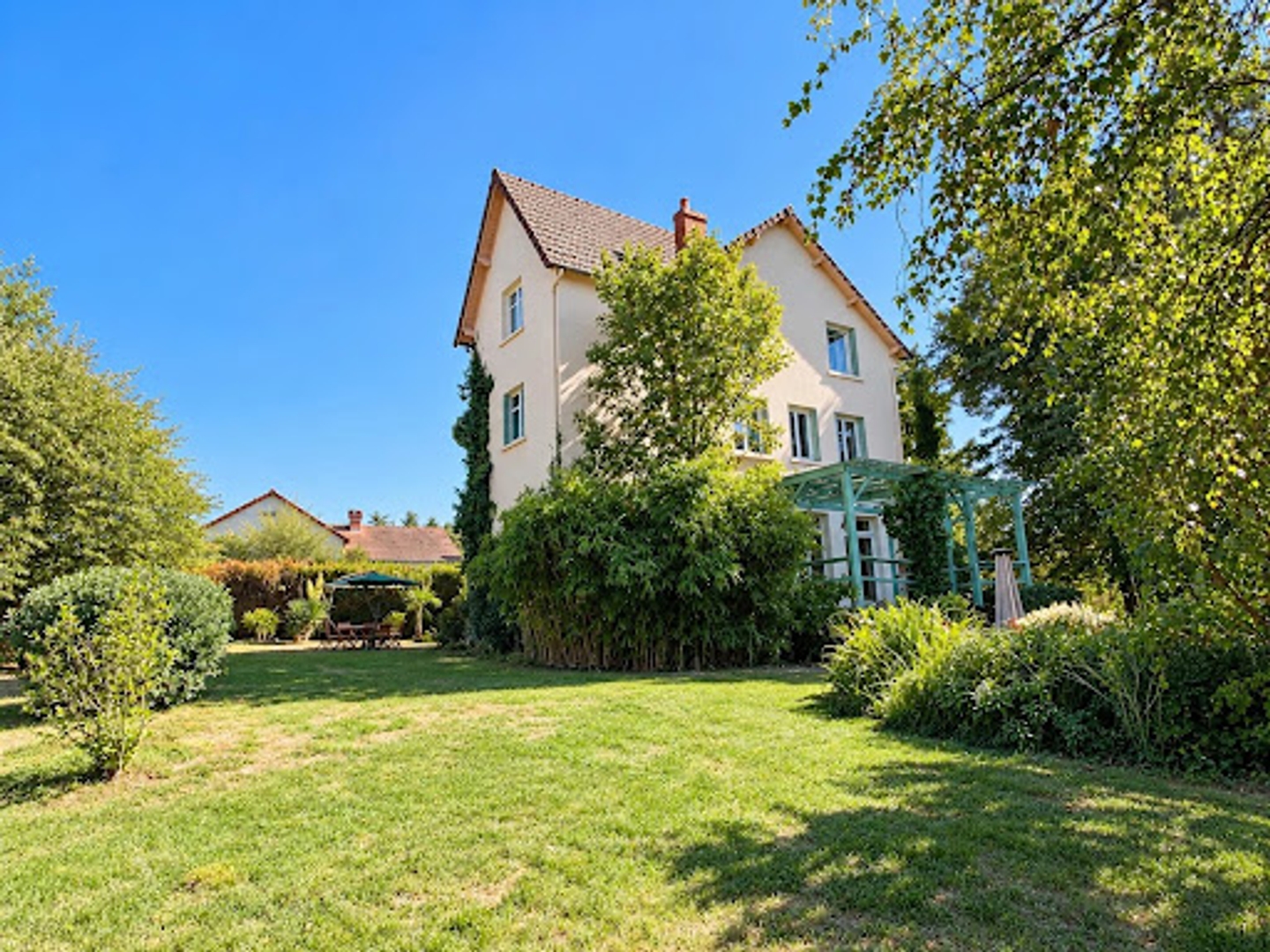 Maison 7 pièces 211 m²