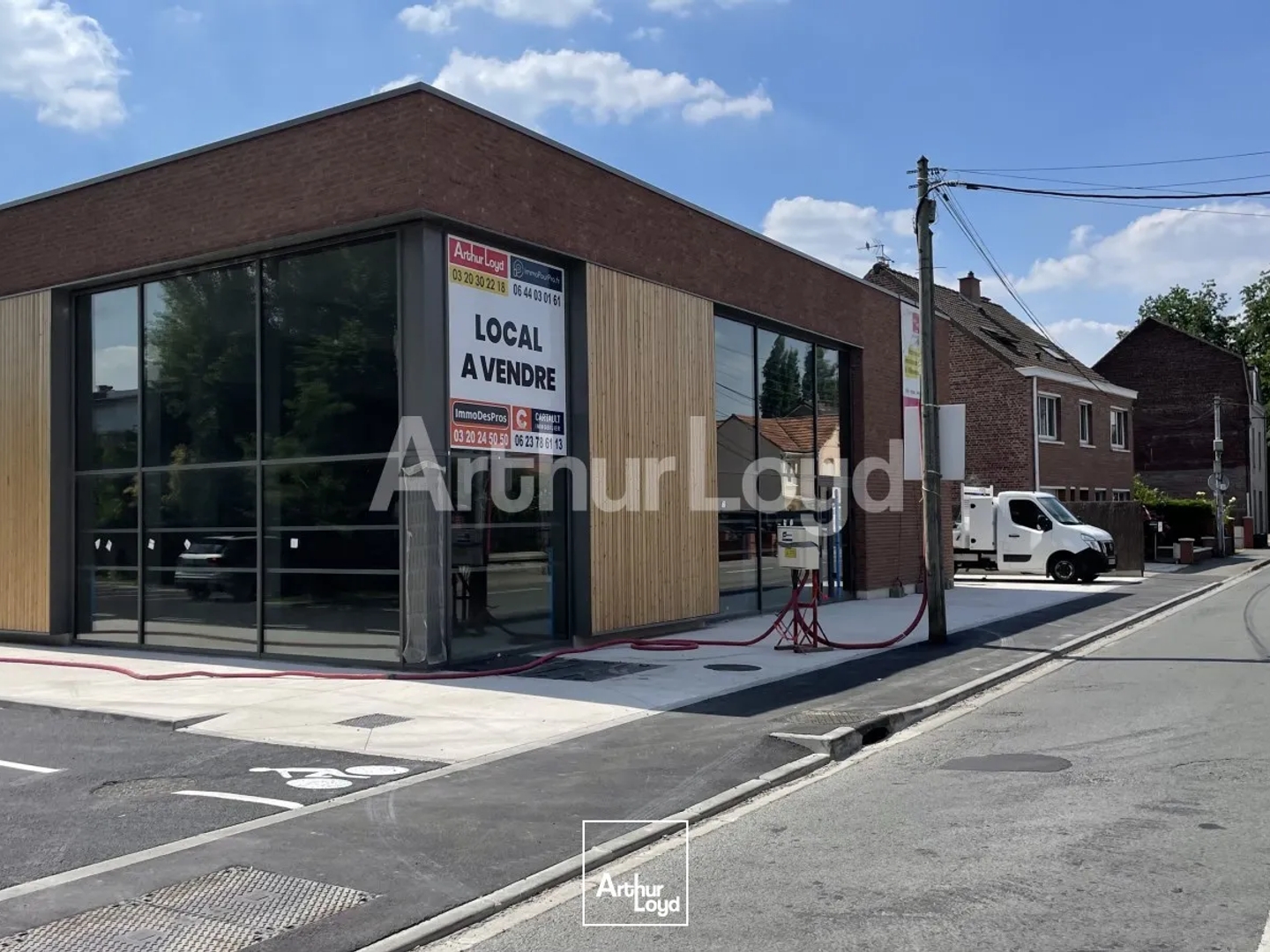 A vendre local commercial neuf avec parking quartier résidentiel à Villeneuve d'Ascq
