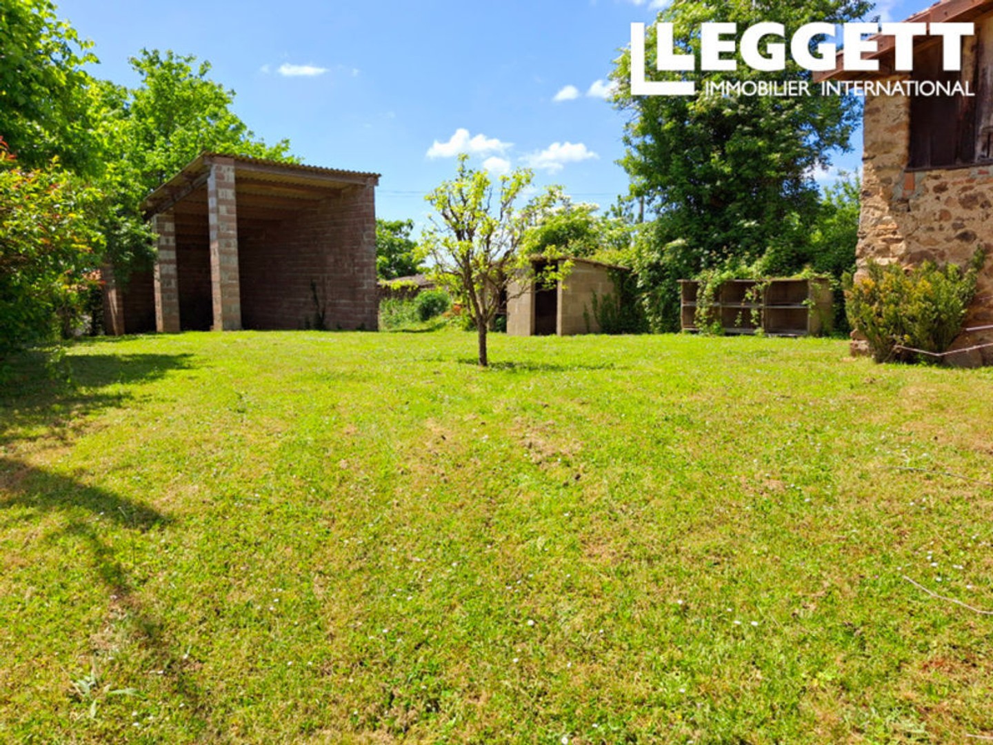 Maison à vendre - 702m2 - Terres-De-Haute-C... (16270)