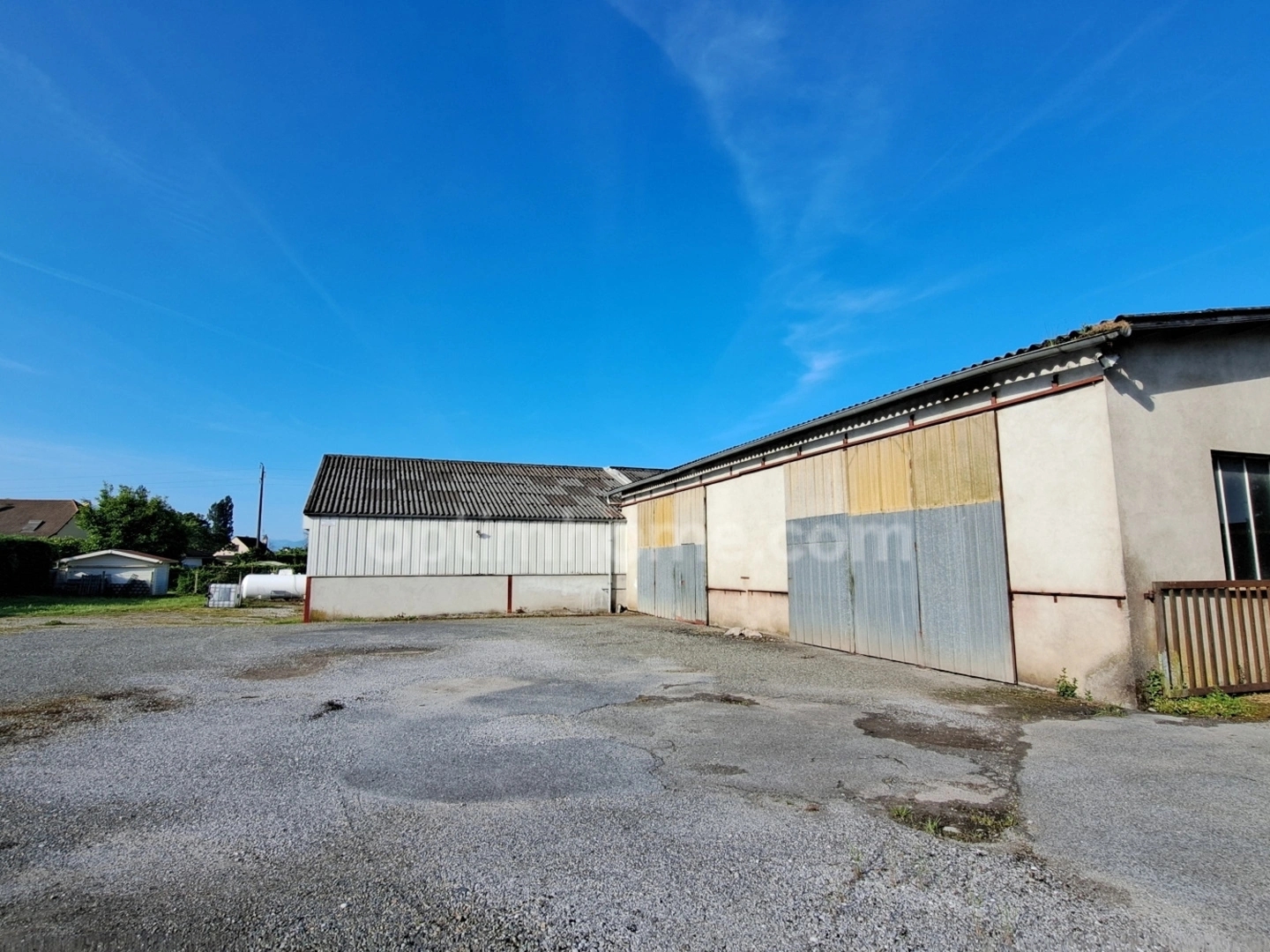 Magasin à vendre - 3000m2 - Sauveterre-De-Béarn (64390)