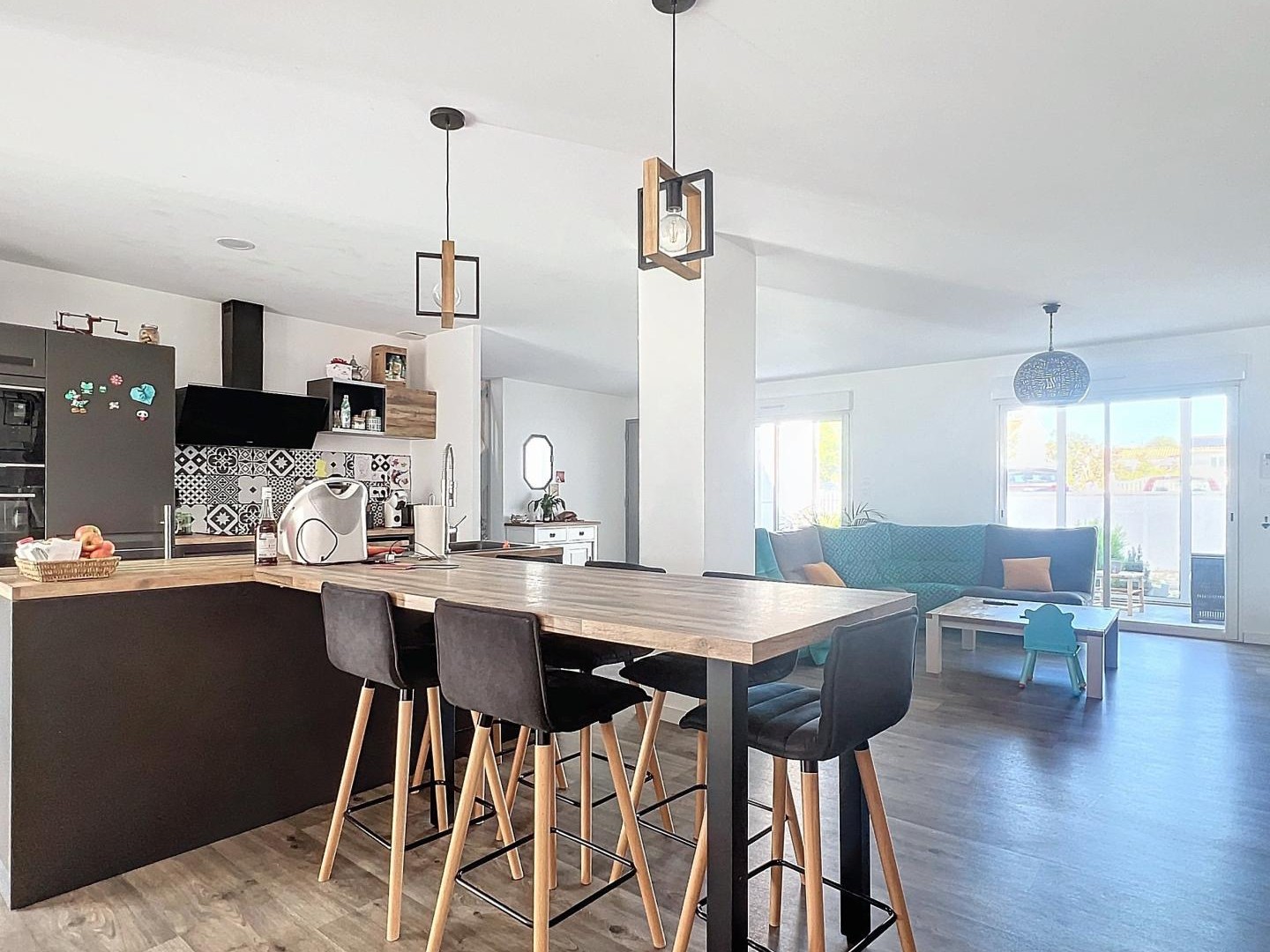Maison non mitoyenne 138M2, 3 chambres, garage, jardin