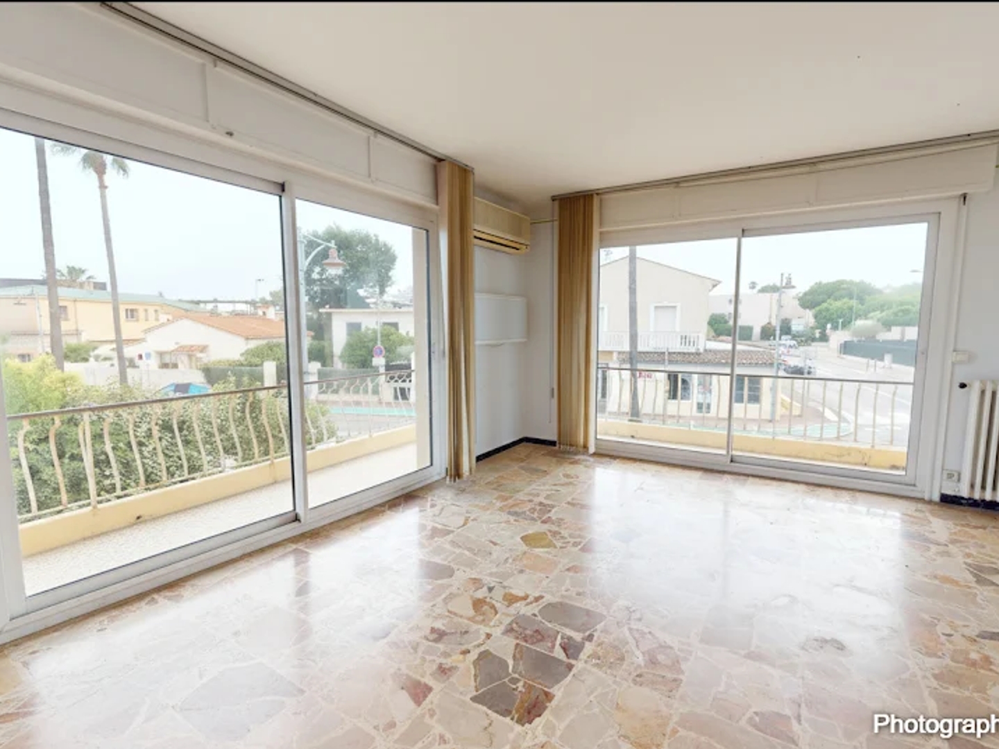 Bureaux à vendre - 3 pièces - 89m2 - Villeneuve-Loubet (06270)