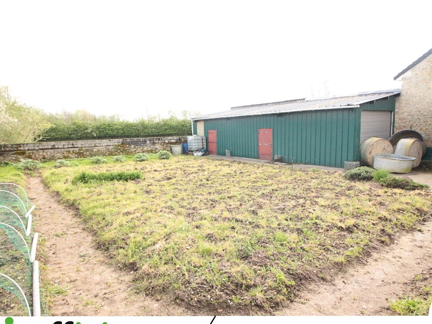 Terrain 340 m²
