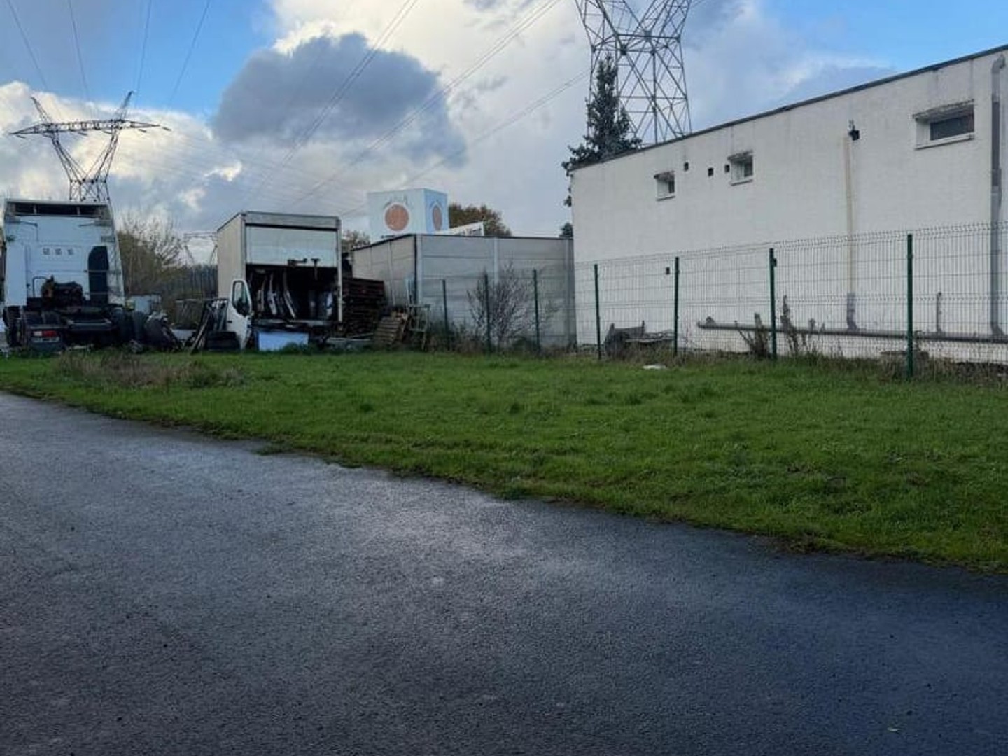 Immeuble commercial 160 m²