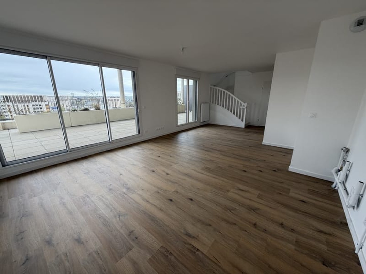 Terrasse - Parking - Notaire offert