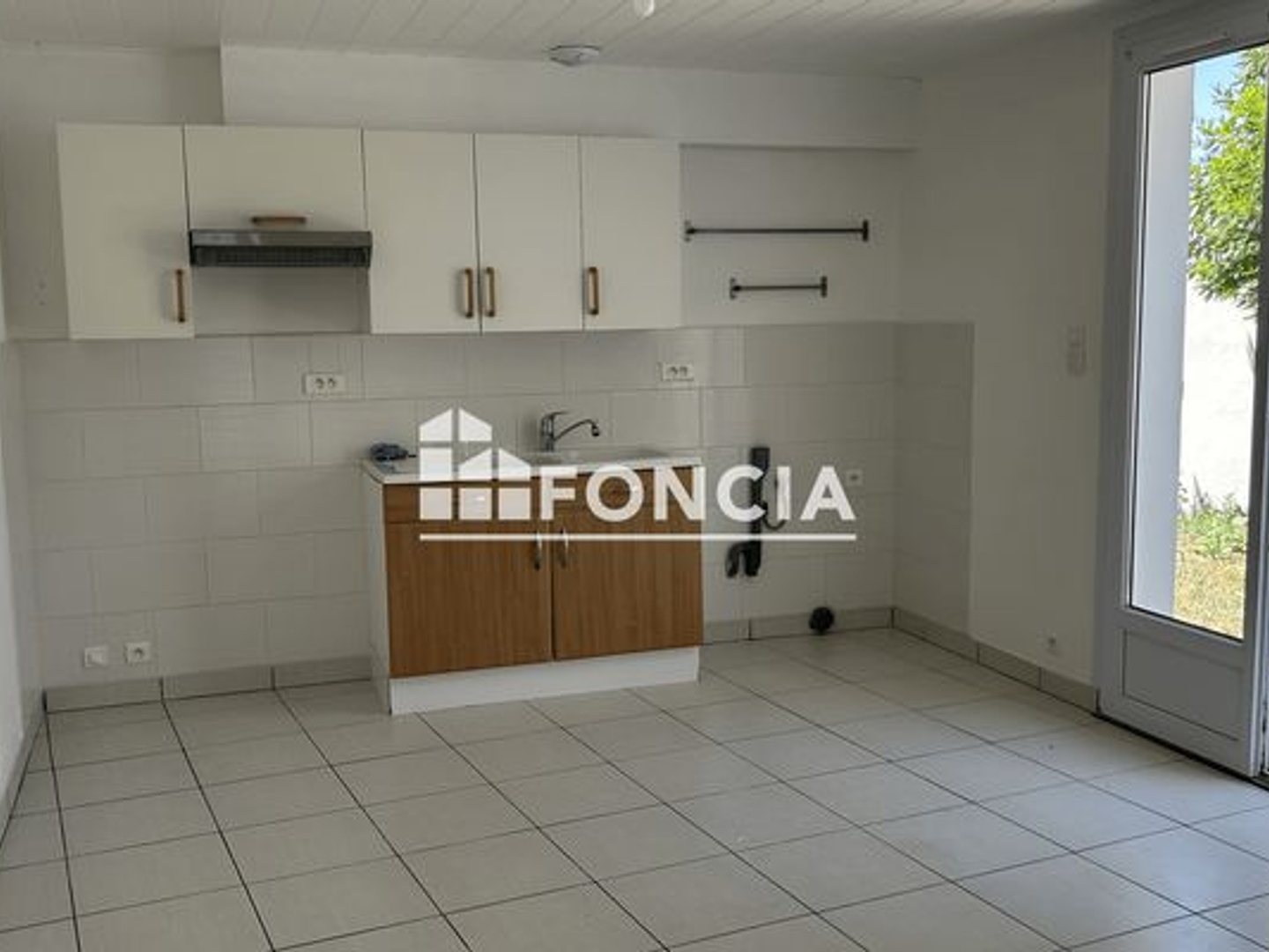 Maison à vendre - 3 pièces - 76m2 - Beauvoir-Sur-Mer (85230)
