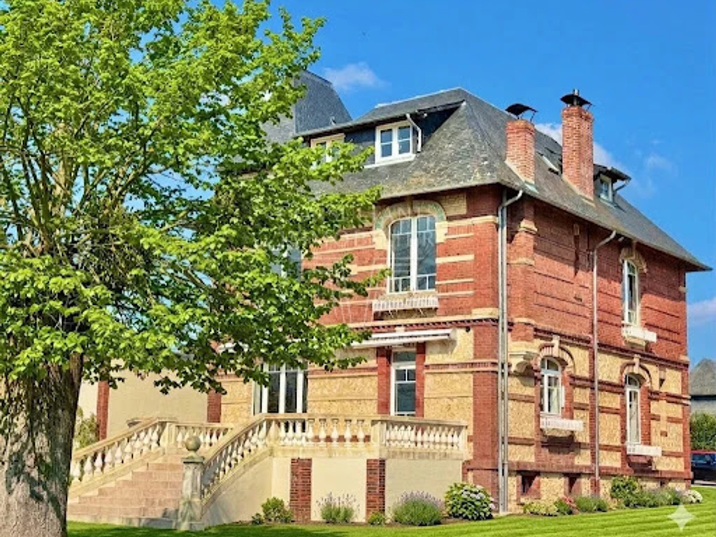 Maison 10 pièces 214 m²