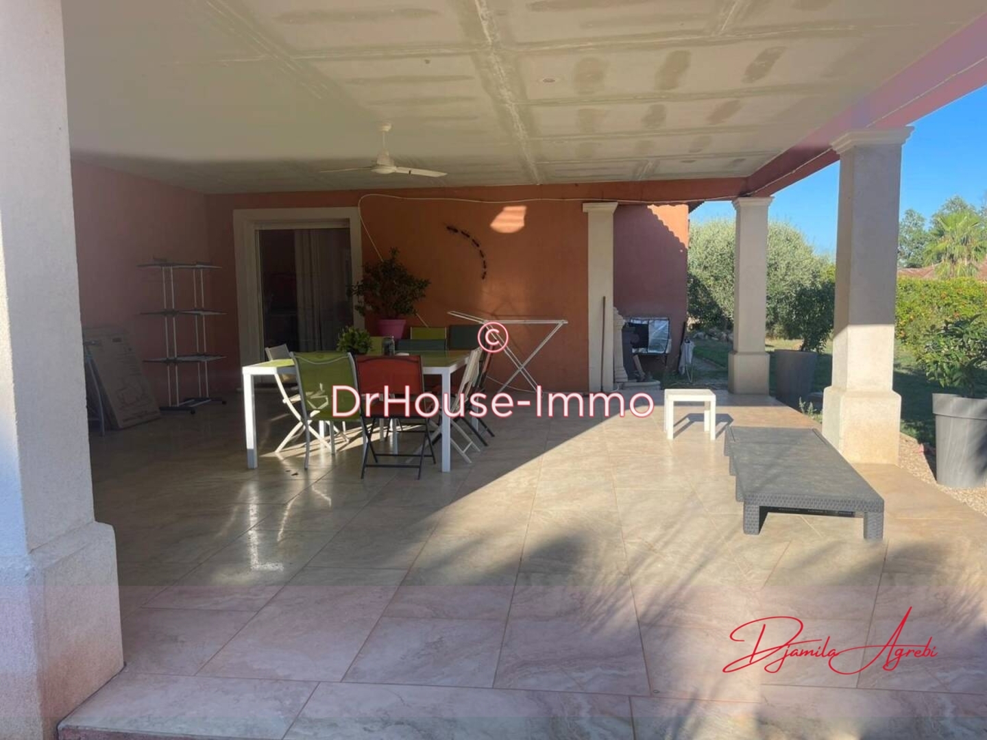 Maison à vendre - 5 pièces - 135m2 - Le Muy (83490)