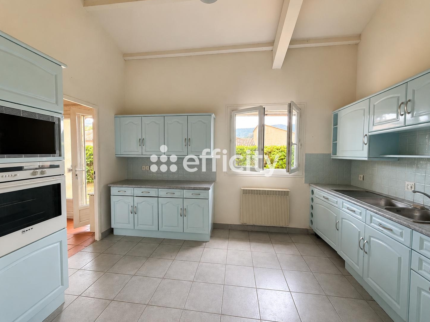 Maison à vendre - 3 pièces - 79m2 - Saint-Zacharie (83640)