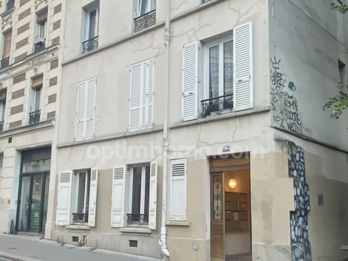 PARIS 20ème - Belleville : 2 pièces de 22 m² à rénover - Fort potentiel !