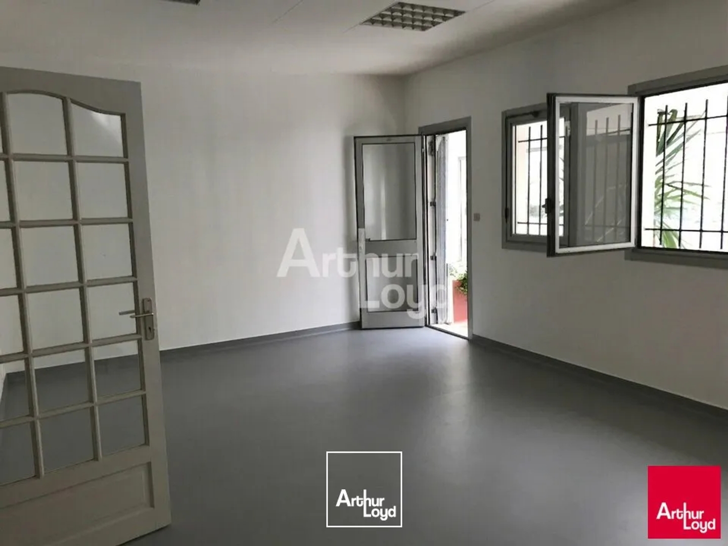 ROMORANTIN-LANTHENAY - VENTE BUREAUX DE 200 M² - CENTRE-VILLE