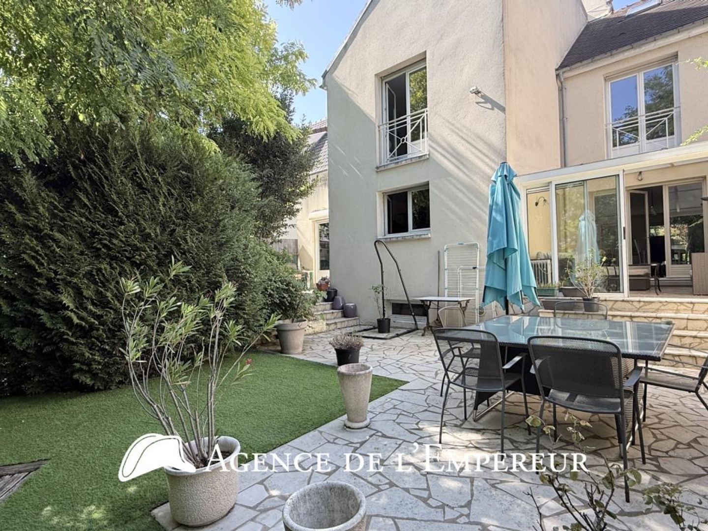 Vends maison - 161 m² - 7 pièces, 5 chambres - Rueil-Malmaison 92500