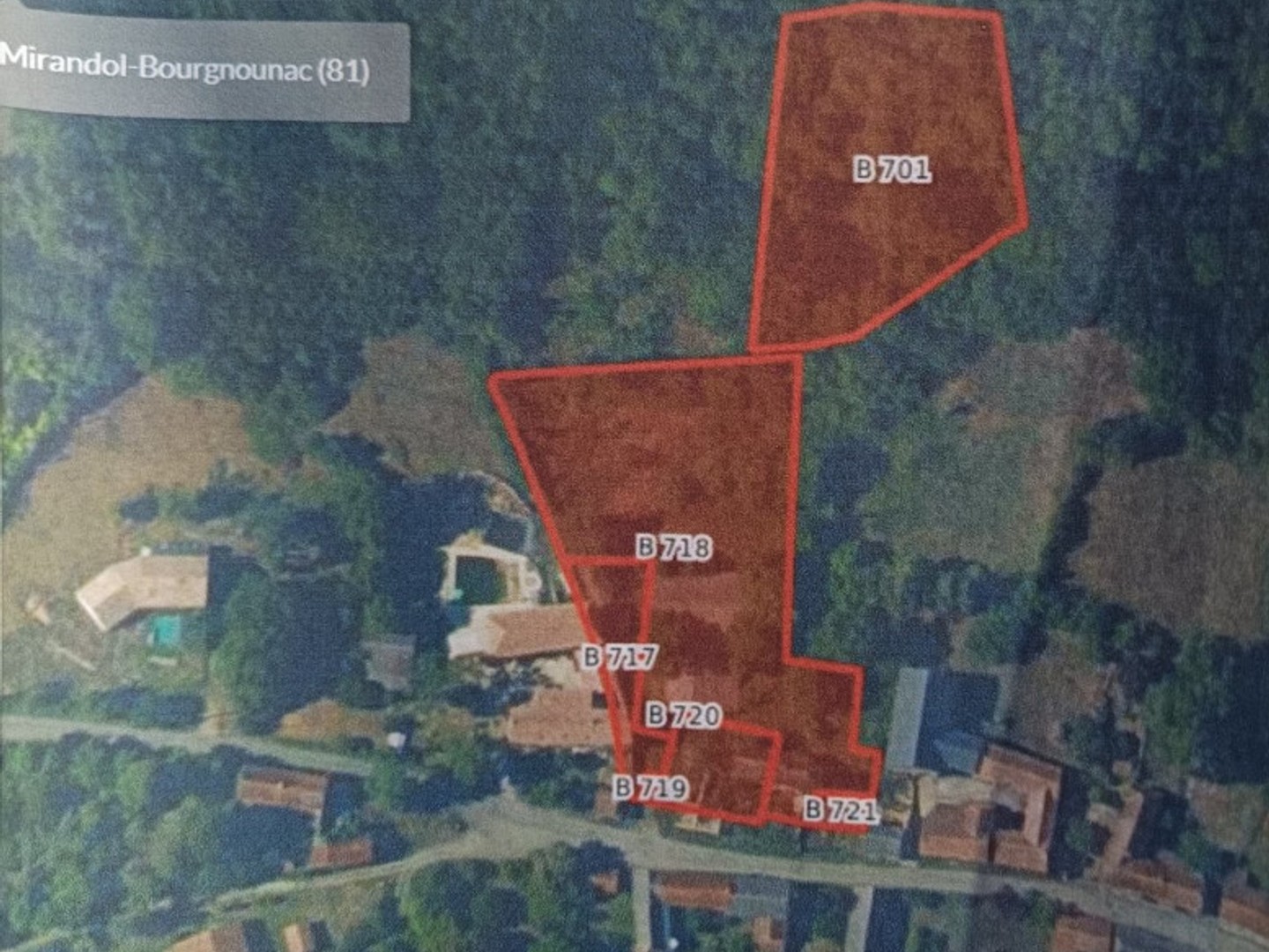 Terrain 7032 m²