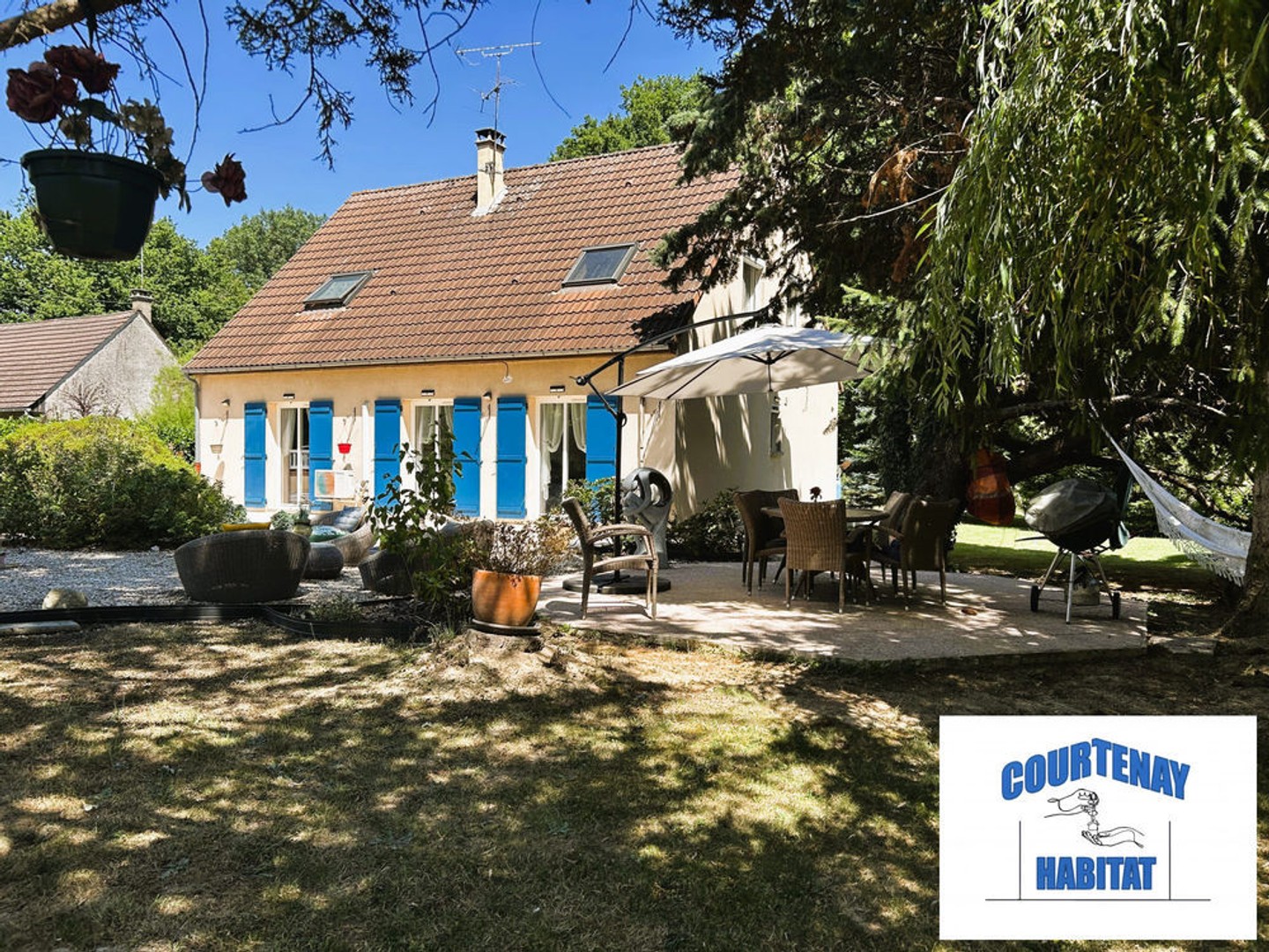 TRES BEAU PAVILLON